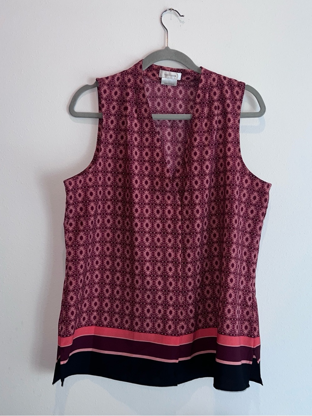 Van Heusen Maroon Pink Geometric V-Neck Sleeveless Blouse Size Large